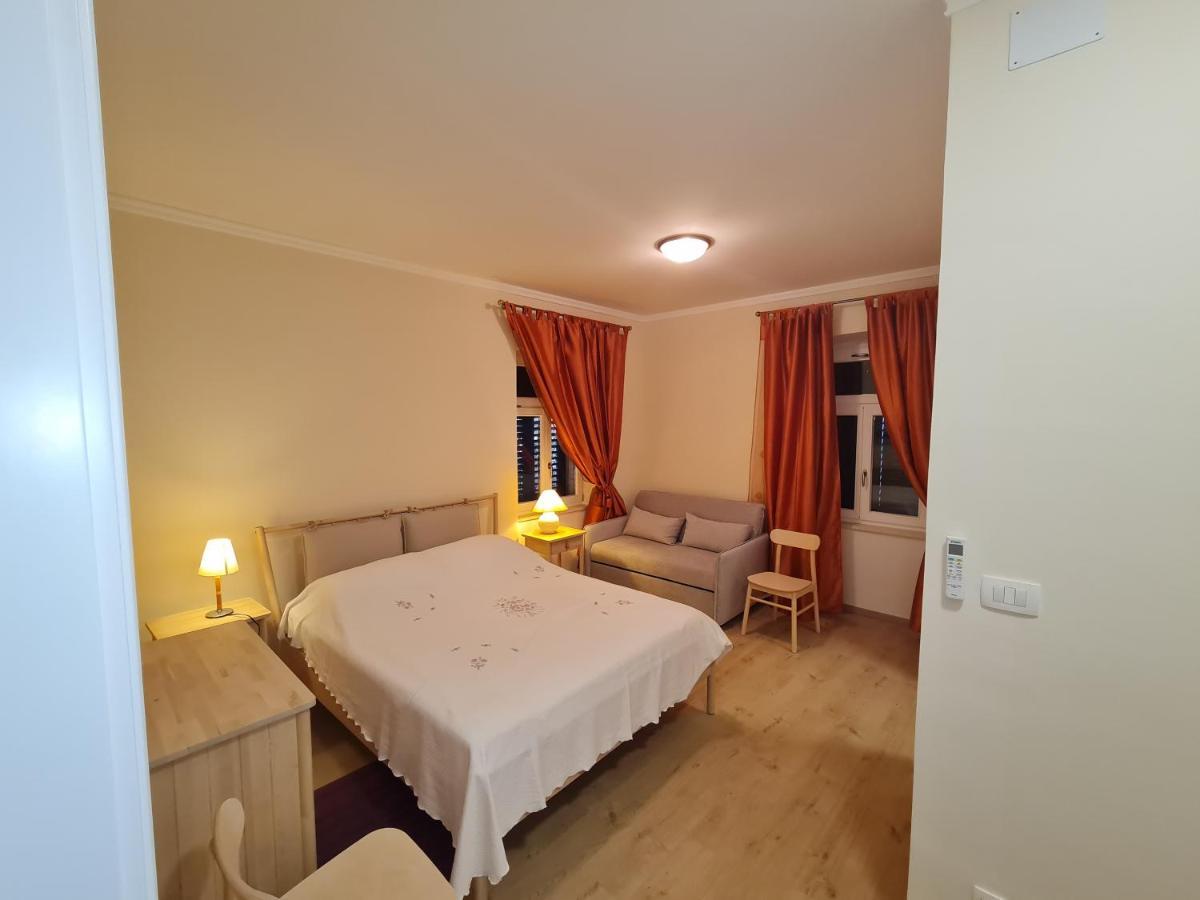 Villa Jure - Apartment Vlasta Lovran Bagian luar foto