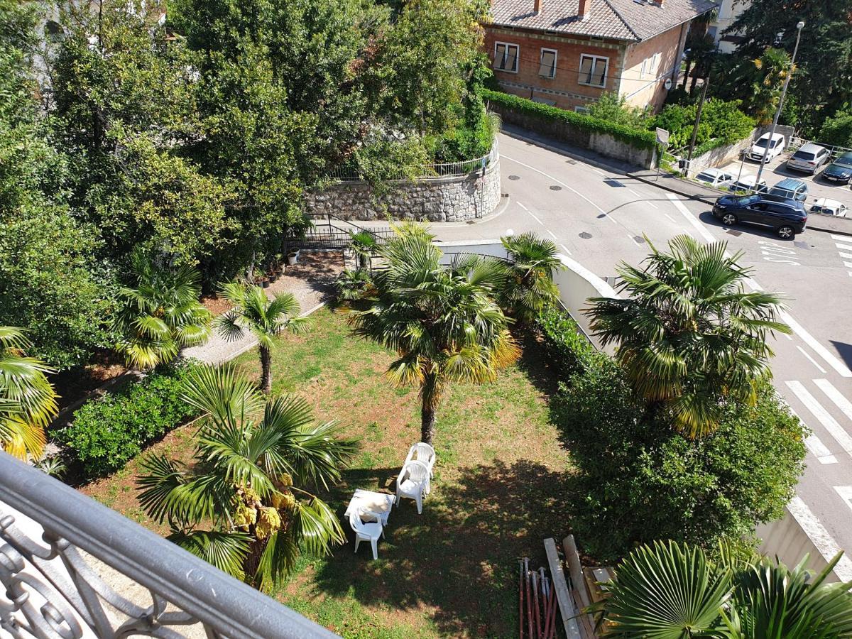 Villa Jure - Apartment Vlasta Lovran Bagian luar foto